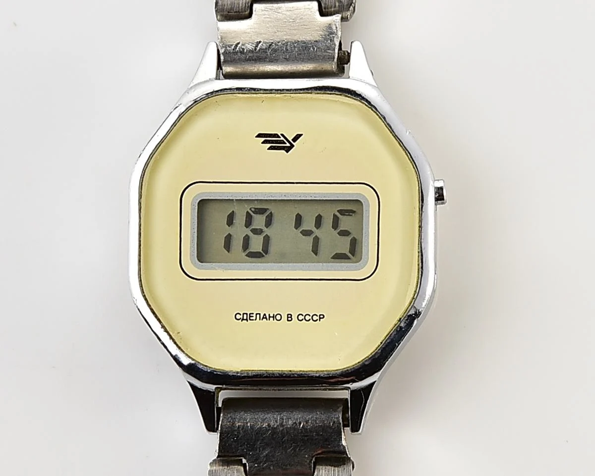 Digital vintage USSR wristwatch Electronika with stainless steel bracelet for ladies