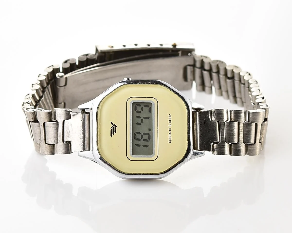 Digital vintage USSR wristwatch Electronika with stainless steel bracelet for ladies