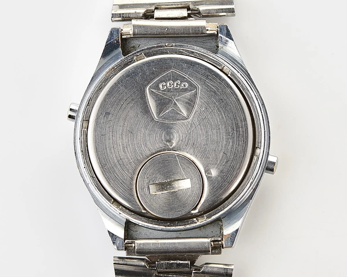 Digital vintage USSR wristwatch Electronika-5 with stainless steel bracelet