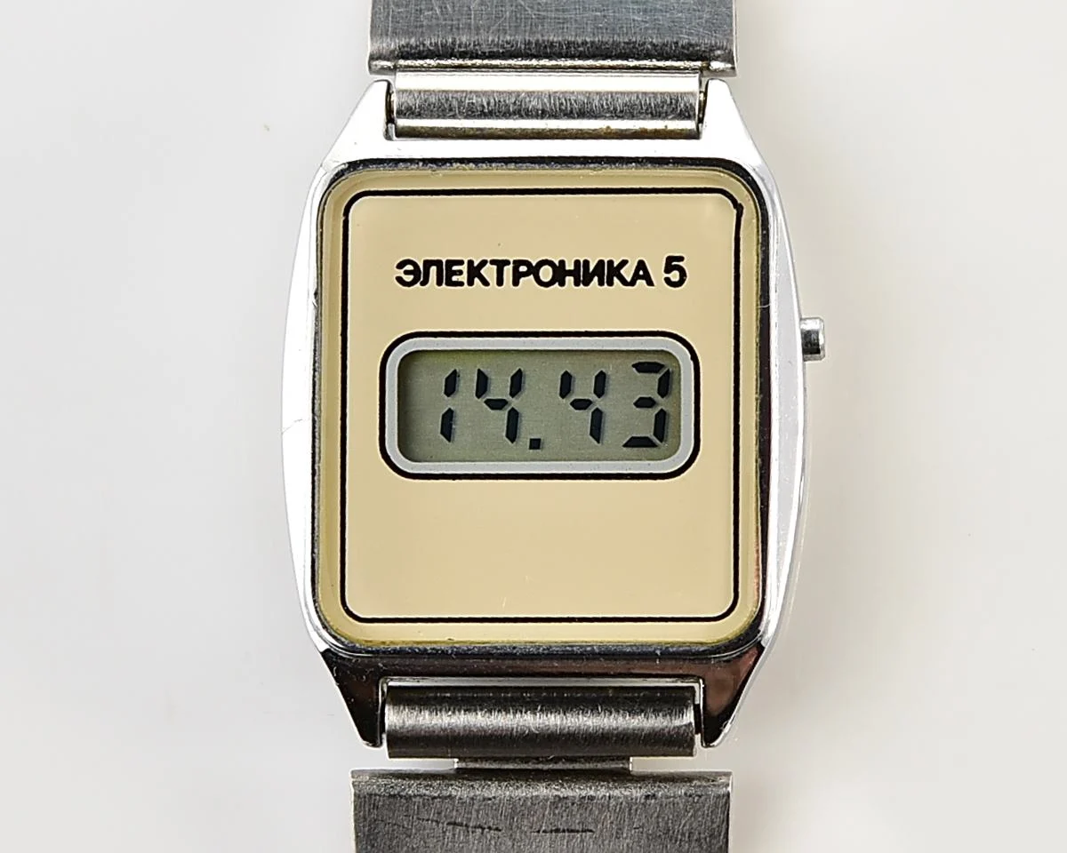 Digital vintage USSR wristwatch Electronika with stainless steel bracelet for ladies