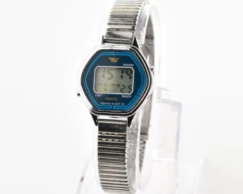 Digital vintage USSR wristwatch Electronika-51 with stainless steel bracelet for ladies