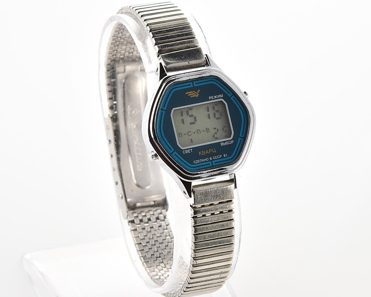 Digital vintage USSR wristwatch Electronika-51 with stainless steel bracelet for ladies
