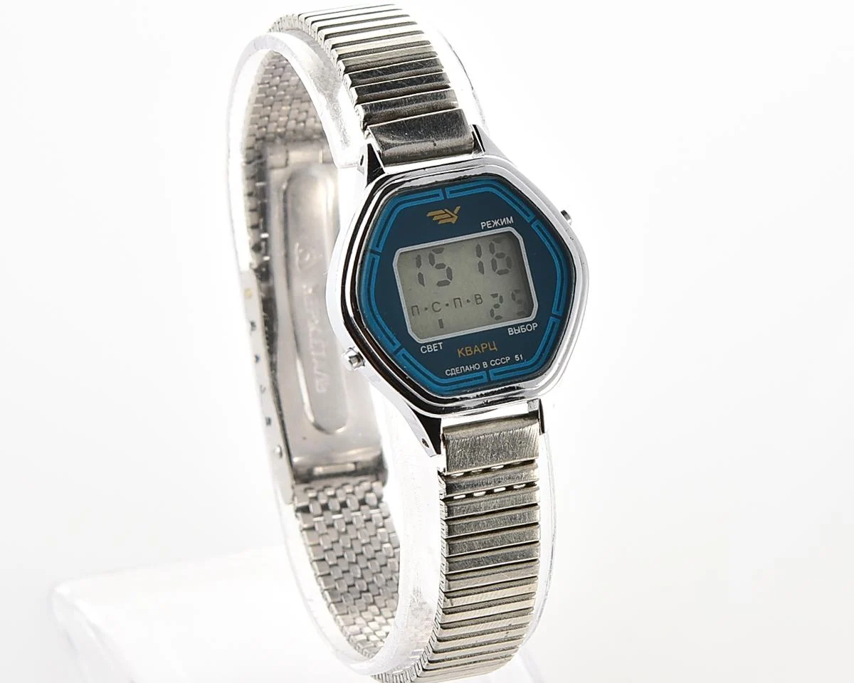 Digital vintage USSR wristwatch Electronika-51 with stainless steel bracelet for ladies