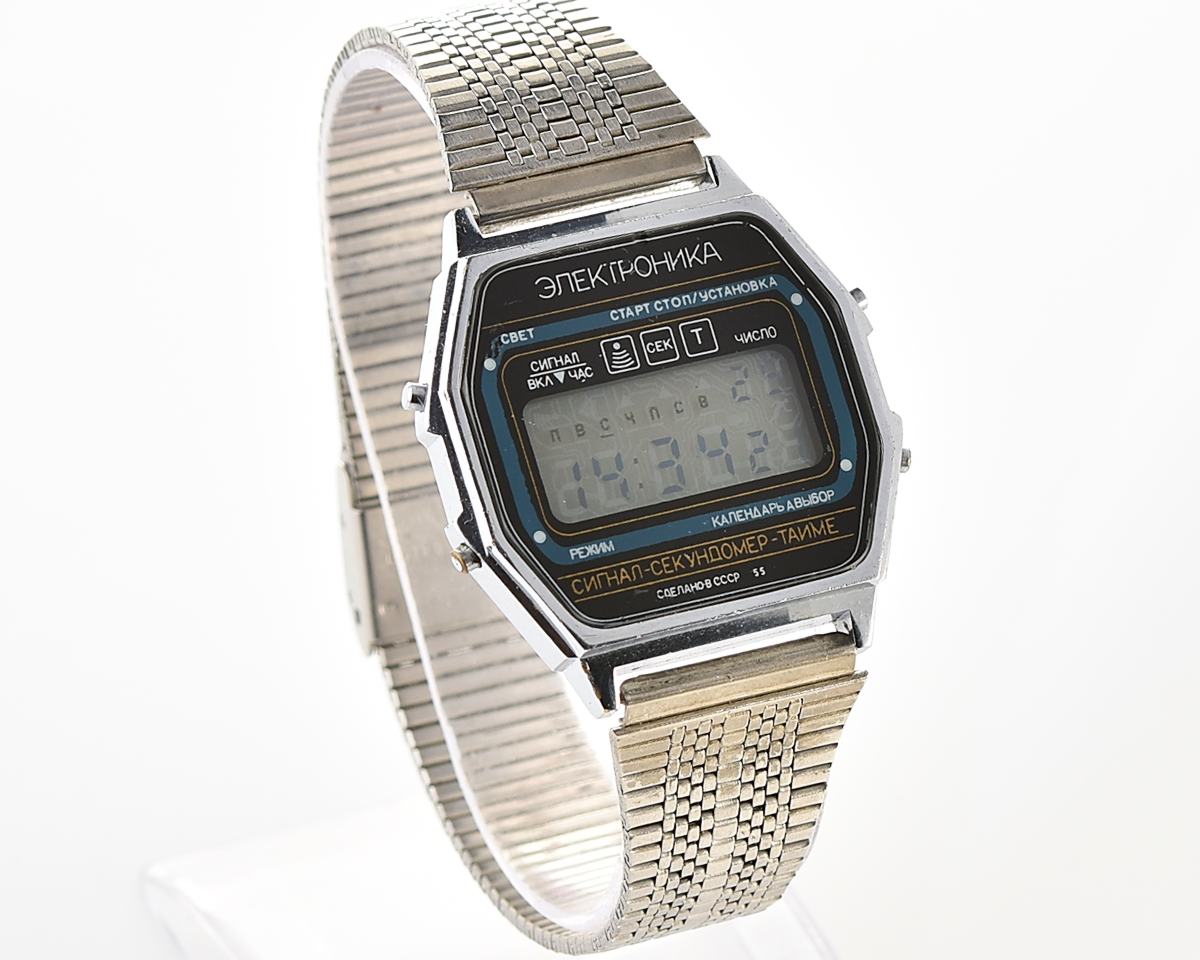 Digital vintage USSR wristwatch Electronika 55 - alarm chronograph
