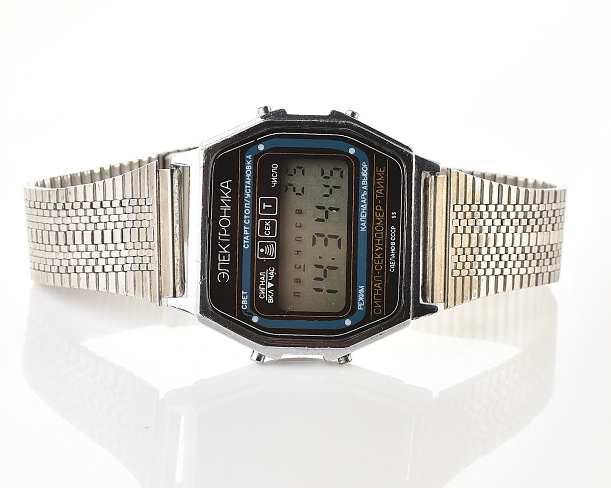 Digital vintage USSR wristwatch Electronika 55 - alarm chronograph