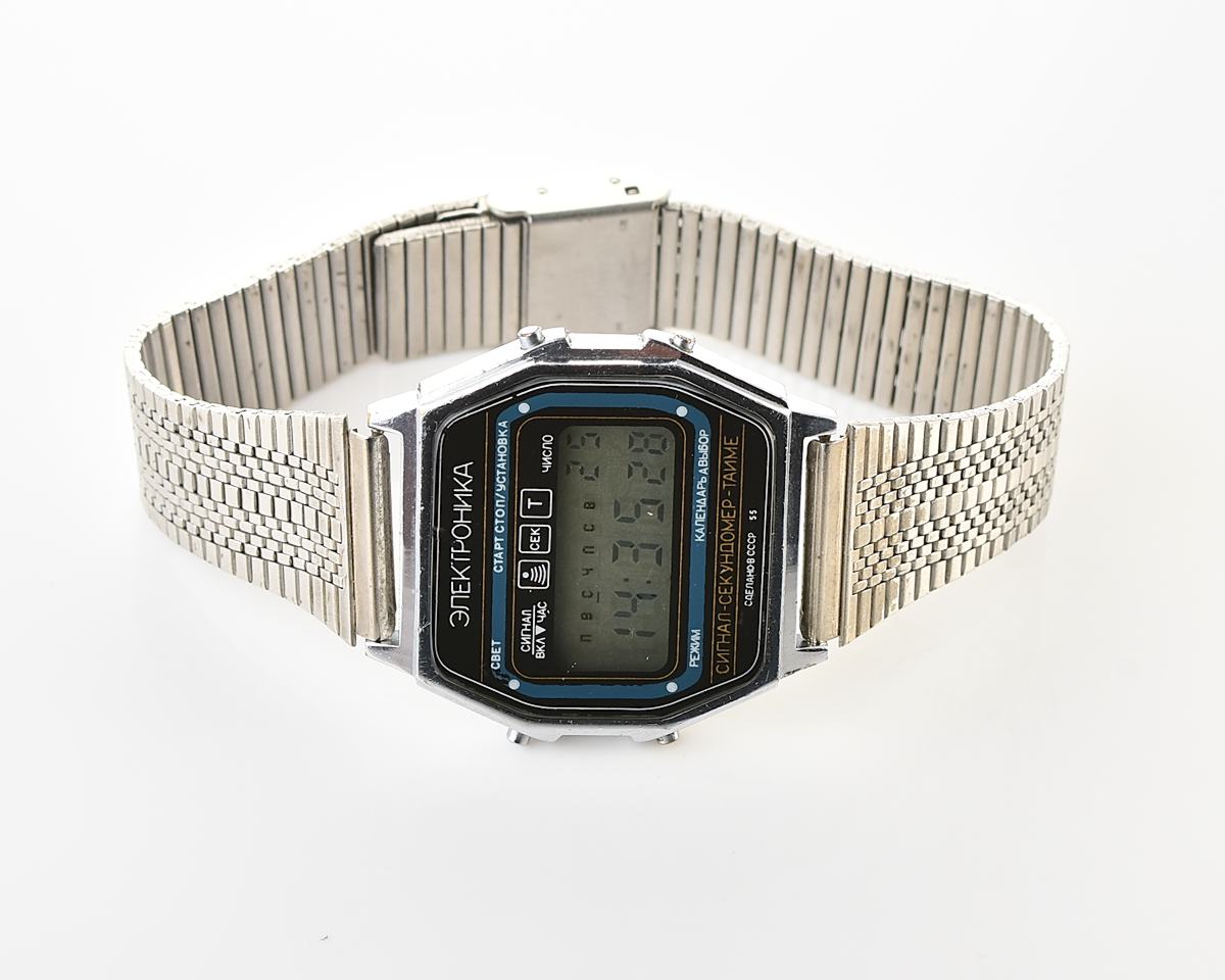Digital vintage USSR wristwatch Electronika 55 - alarm chronograph