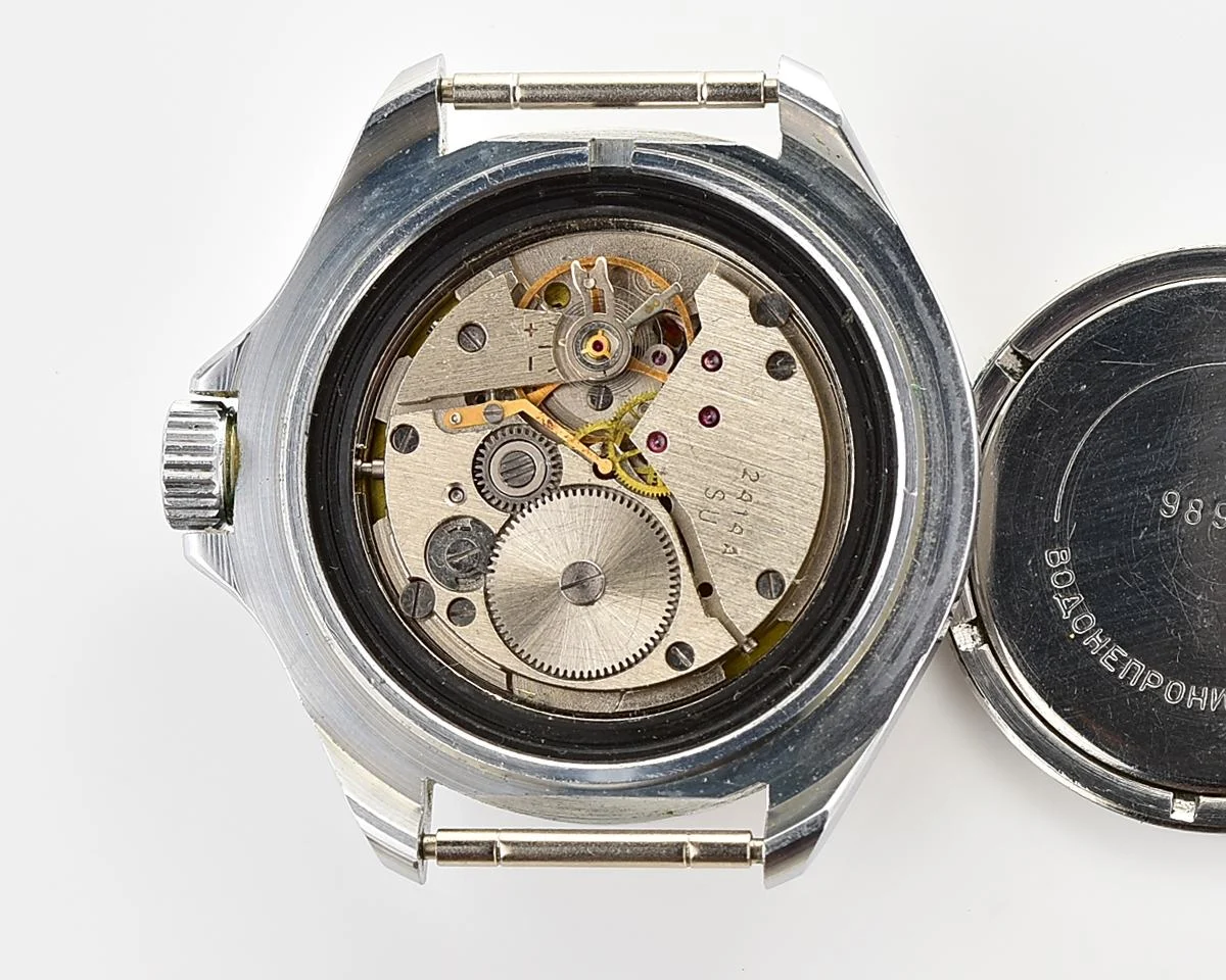 TIME CAPSULE: Vostok Komandirskie mechanical watch limited series – “Zakaz MO CCCP” – New Old Stock (NOS)!