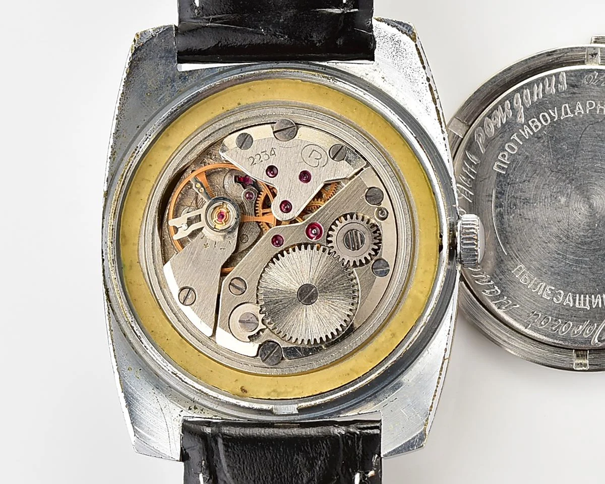 Soviet Vostok Komandirskie mechanical watch - Zakaz MO CCCP!