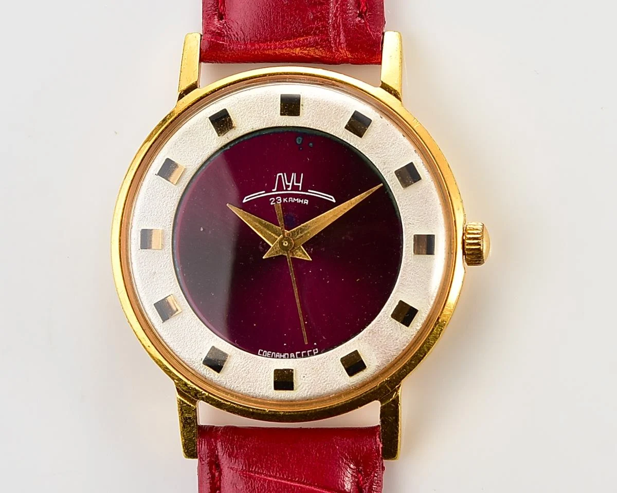 Soviet gold-plated vintage mechanical watch Luch with rare duotone dial!