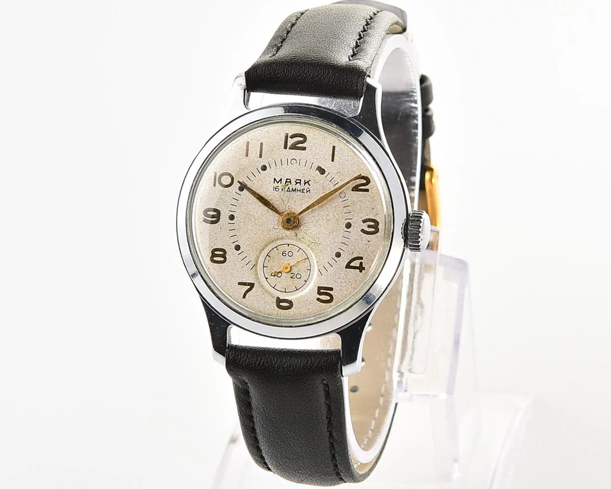 Excellent vintage Soviet Mayak mechanical watch, PChZ from 1950s