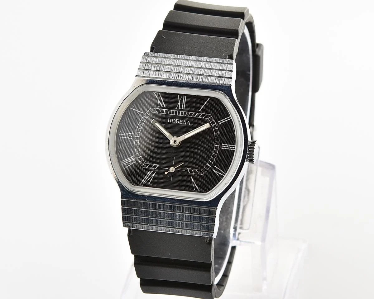 Excellent Soviet mechanical Pobeda watch in box