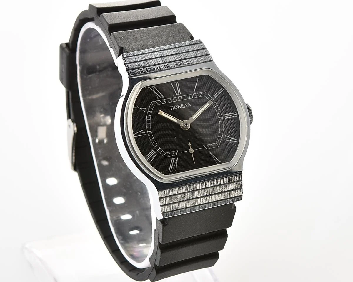 Excellent Soviet mechanical Pobeda watch in box