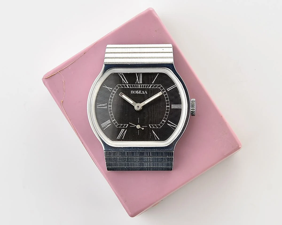 Excellent Soviet mechanical Pobeda watch in box