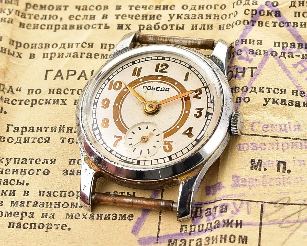 Rare! Vintage Soviet mechanical watch Pobeda, complete with box and passport!
