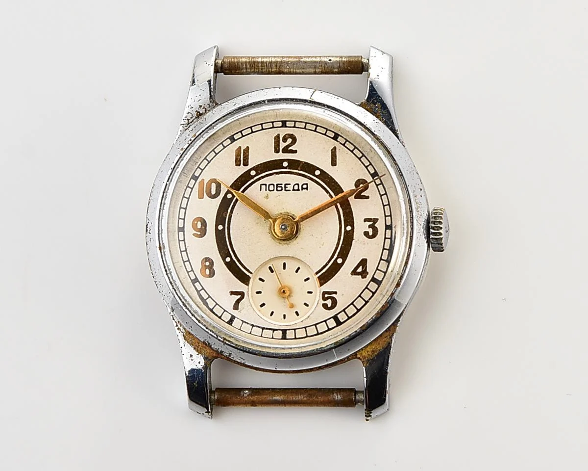Rare! Vintage Soviet mechanical watch Pobeda, complete with box and passport!