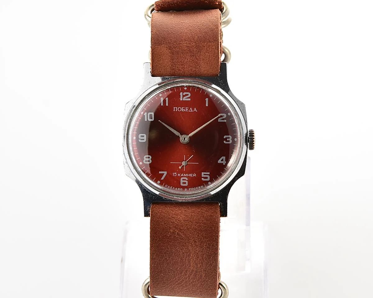 Vintage Pobeda mechanical watch, ZiM factory – red sunburst dial with small seconds, from the 1990s - Image 2