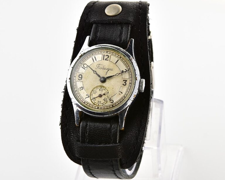 Vintage soviet mechanical watch POBEDA, the 4th quarter of 1953