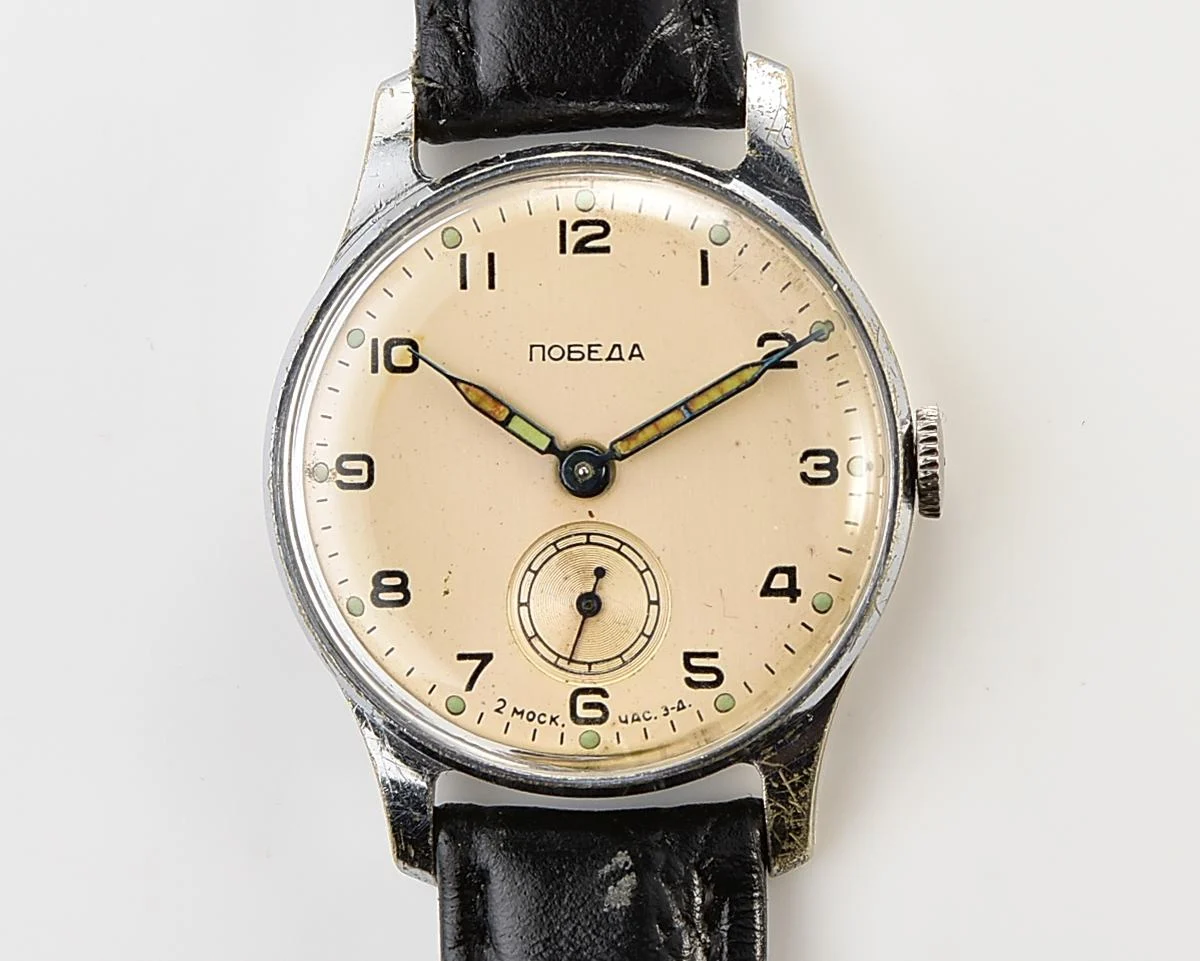 Vintage Soviet mechanical Pobeda watch, 2MChZ from 2nd quarter 1958!