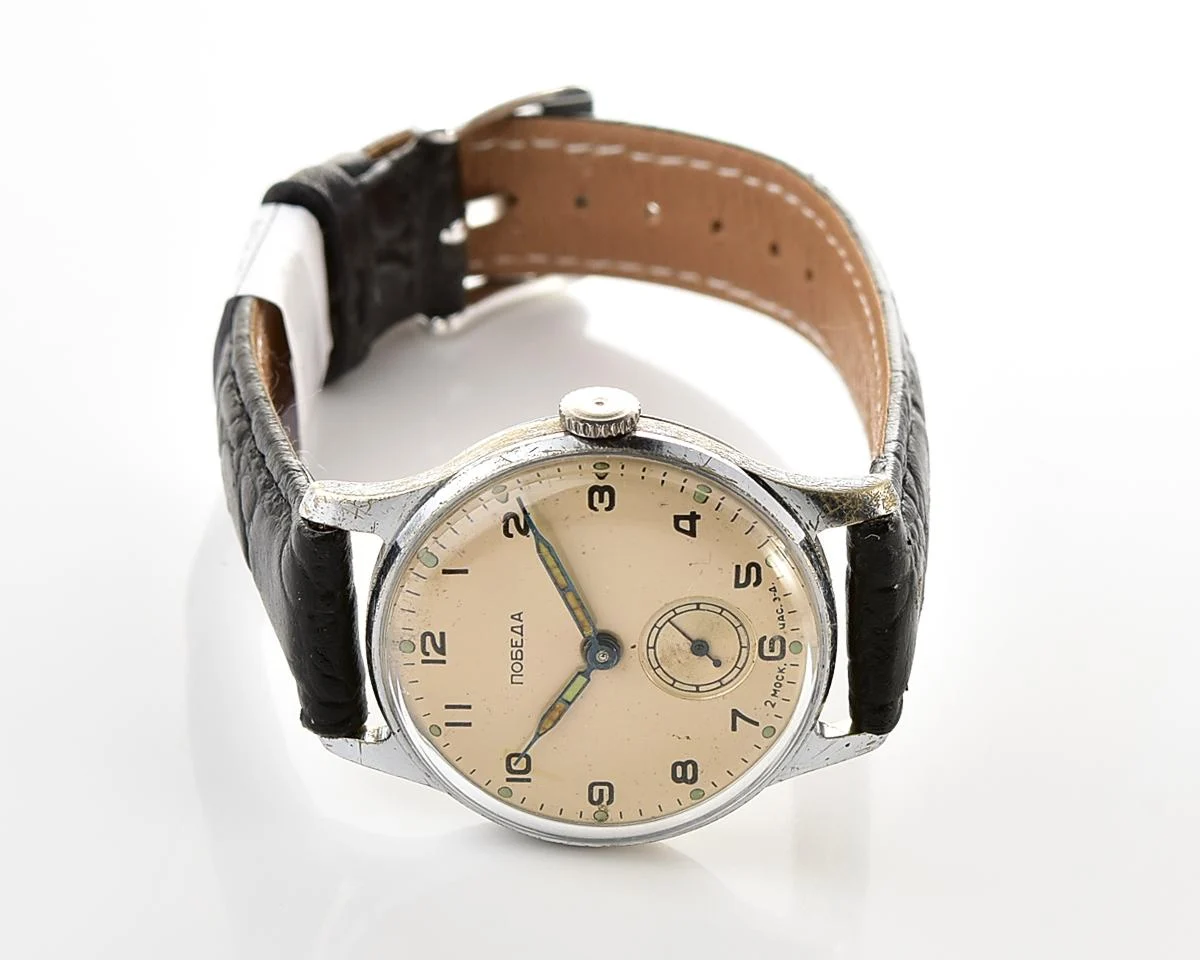 Vintage Soviet mechanical Pobeda watch, 2MChZ from 2nd quarter 1958!