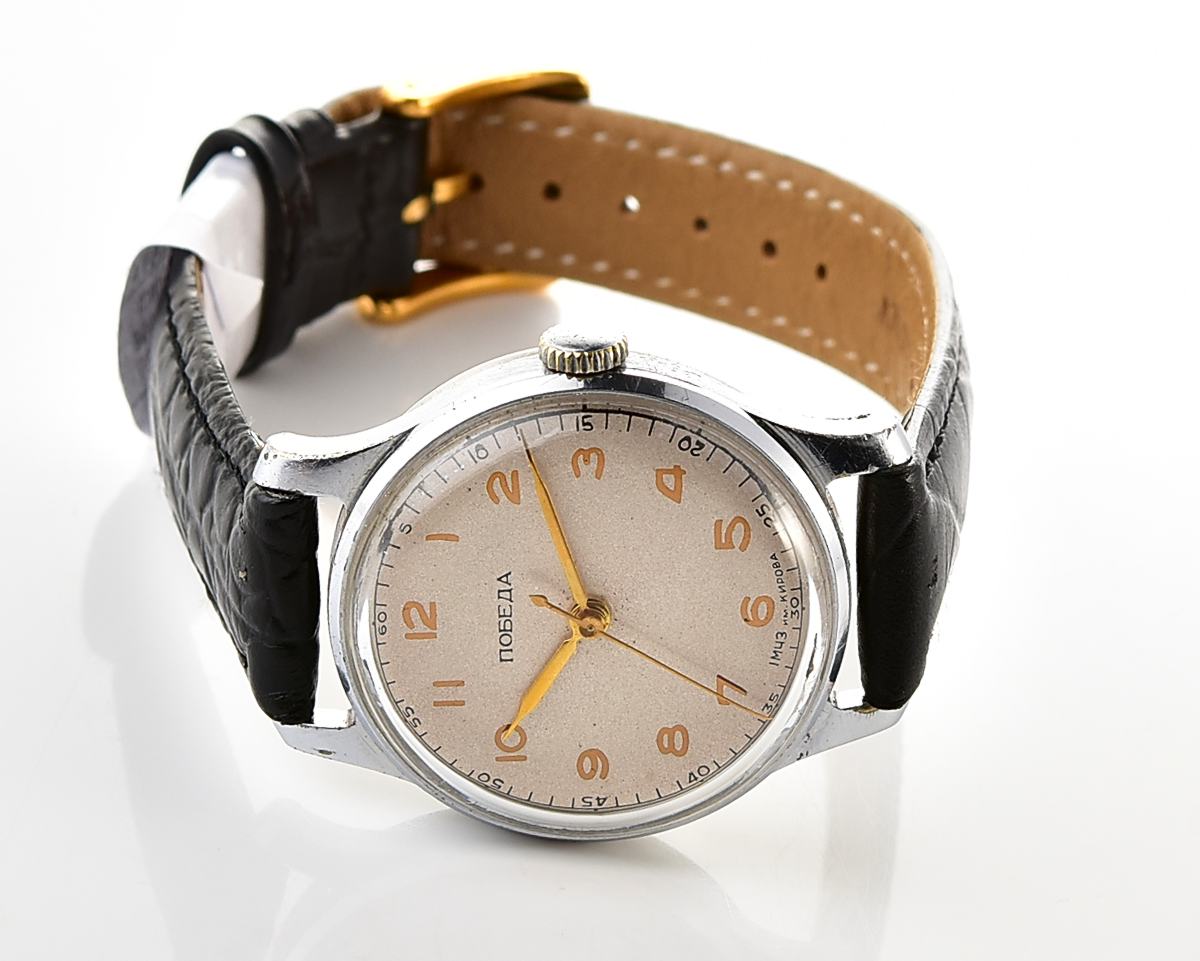 Vintage soviet POBEDA watch from 1955 with engraved back - from the Central Committee of Communists Party of USSR!