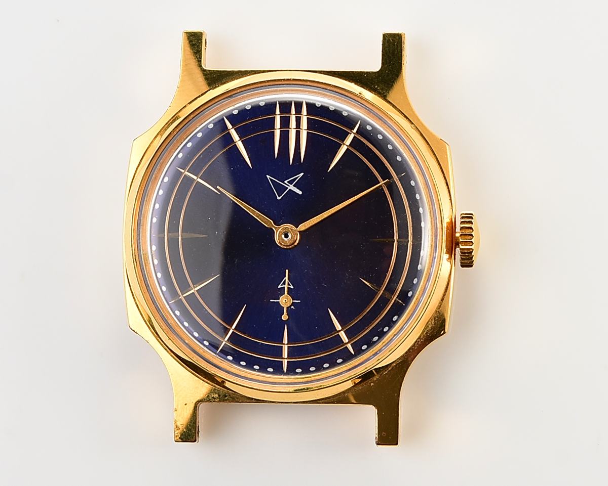 TIME CAPSULE: Soviet mechanical POBEDA gold-plated watch in box – New Old Stock(NOS)!