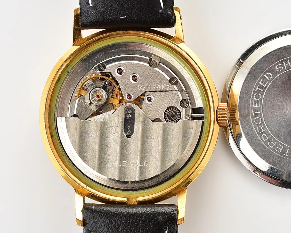Beautiful vintage gold-plated wristwatch Poljot De Luxe with self winding mechanical movement!