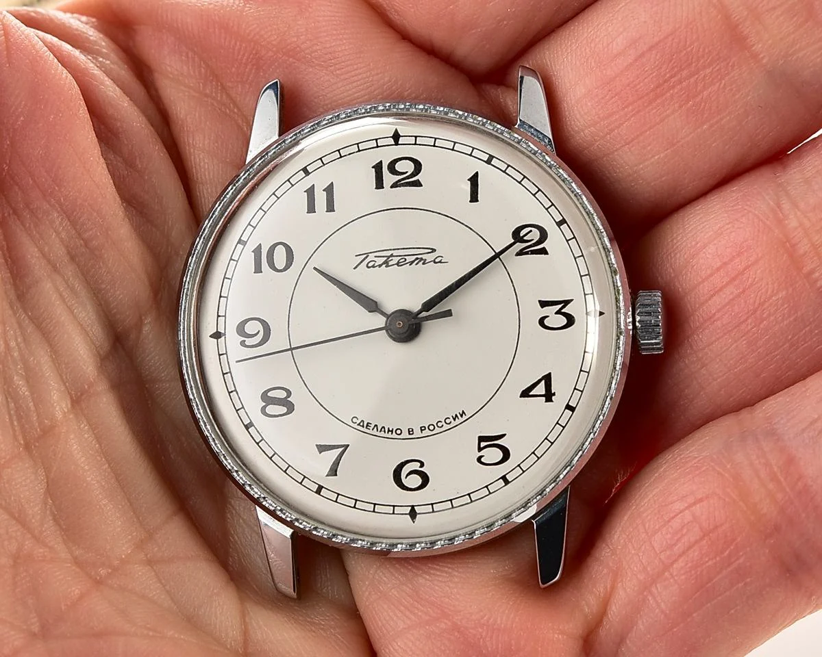 TIME CAPSULE: Vintage mechanical Raketa wristwatch, New Old Stock (NOS)!