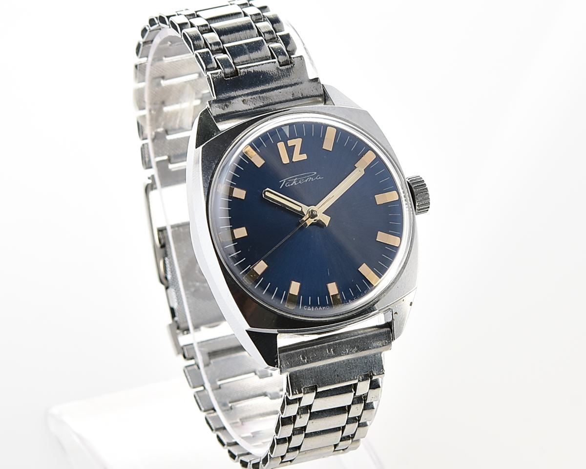 Excellent soviet RAKETA vintage mechanical watch with antimagnetic movement 2610!