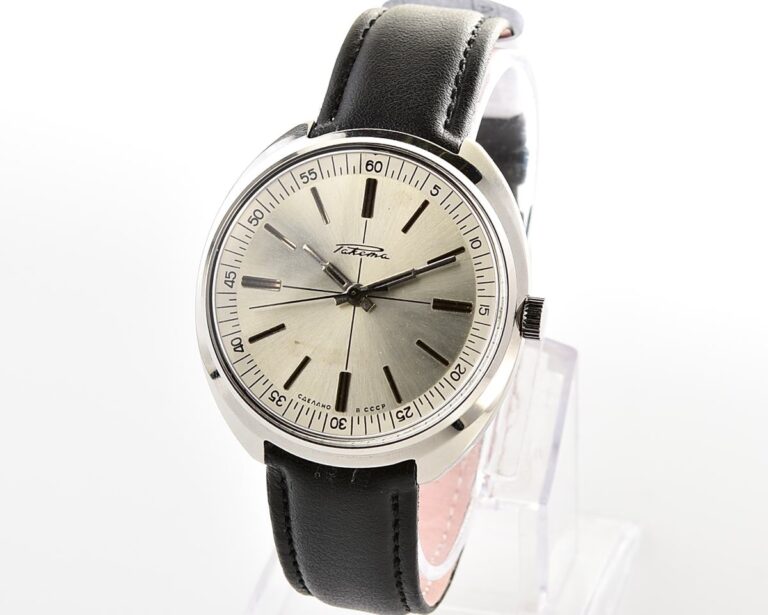 Excellent soviet RAKETA mechanical wristwatch