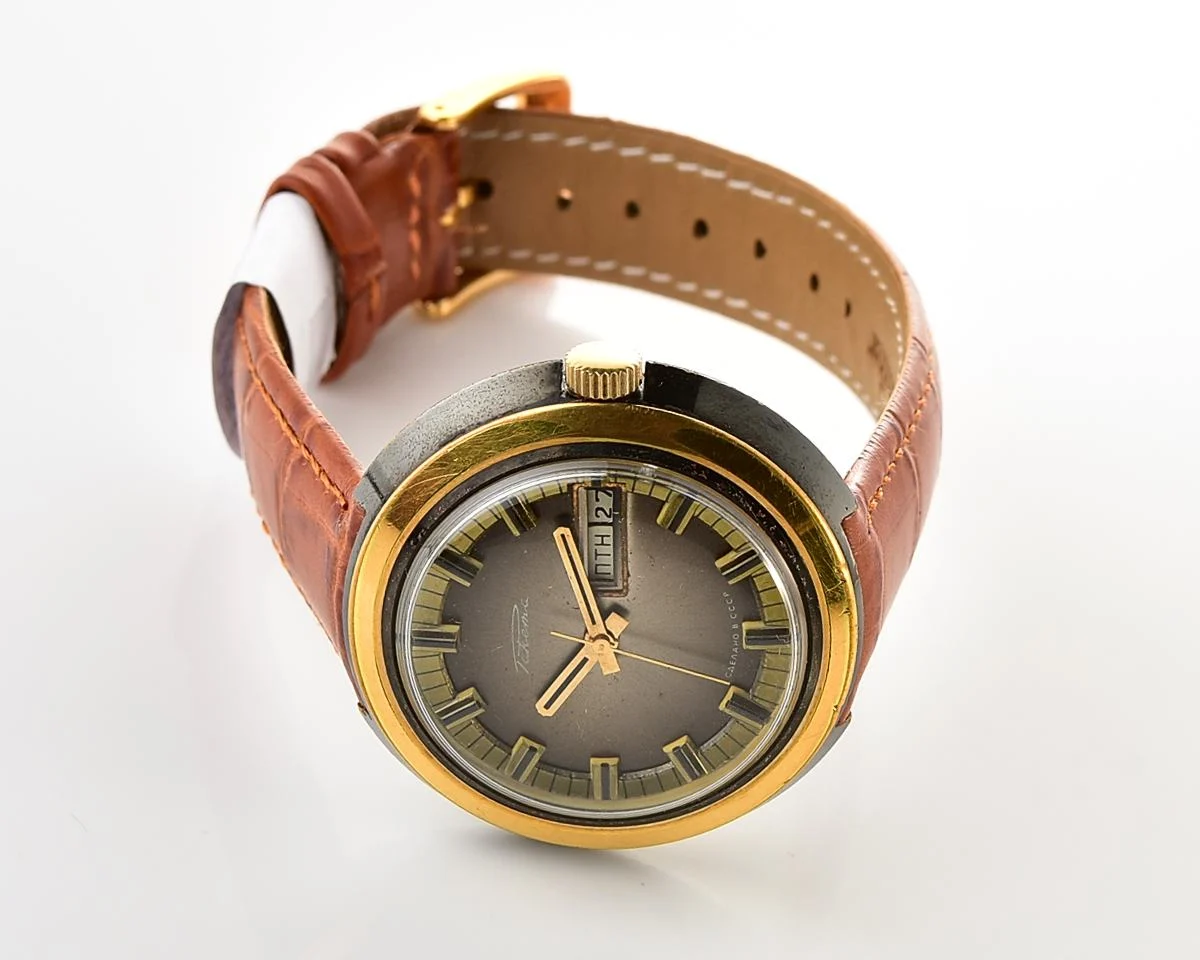 Vintage Soviet Raketa mechanical wristwatch