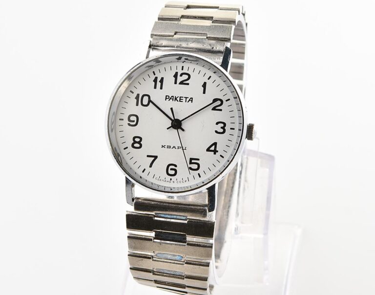 Vintage soviet Raketa quartz wristwatch