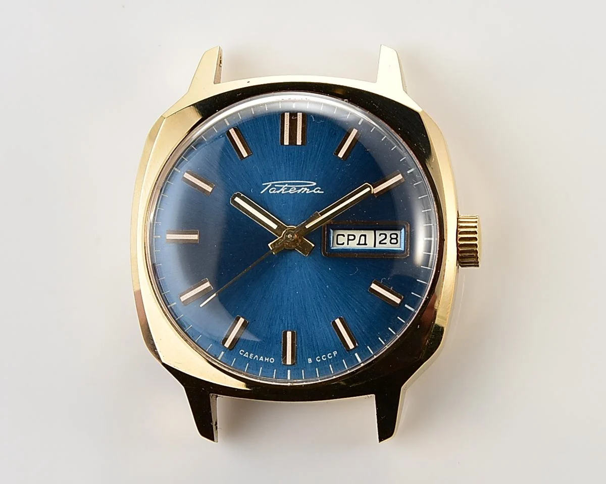 TIME CAPSULE: Soviet mechanical gold-plated Raketa with automatic self-winding movement - New Old Stock (NOS)!