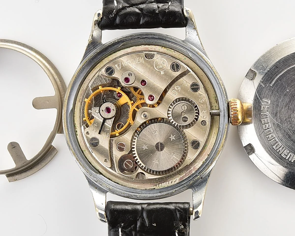 Rare! Vintage Soviet Saturn mechanical watch from the 1950s