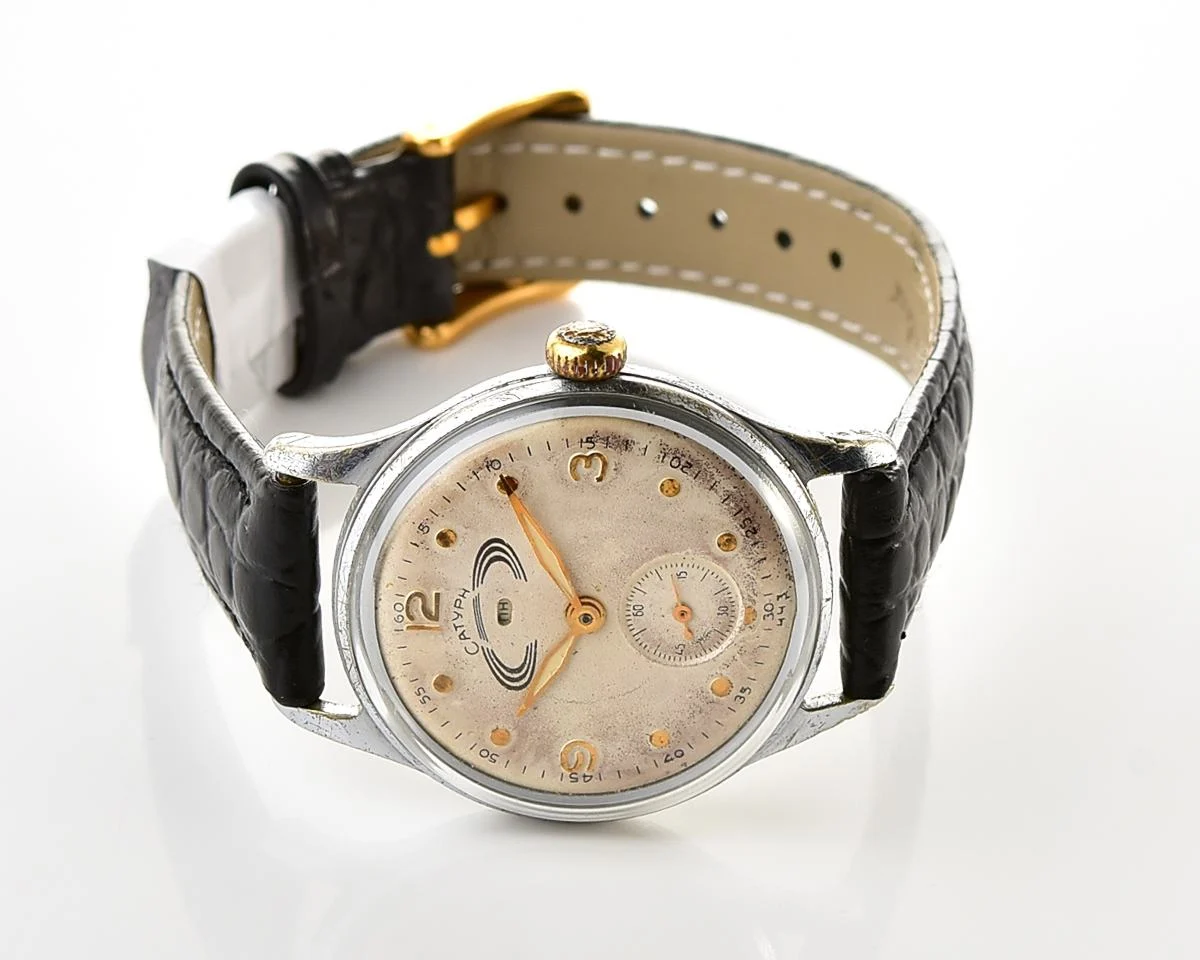 Rare! Vintage Soviet Saturn mechanical watch from the 1950s