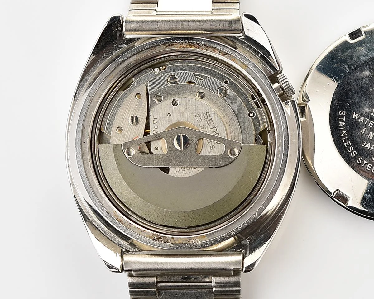 Vintage Seiko 5 Actus SS 23 jewel mechanical watch, from November 1974