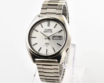 Vintage Seiko 5 Actus SS 23 jewel mechanical watch, from November 1974