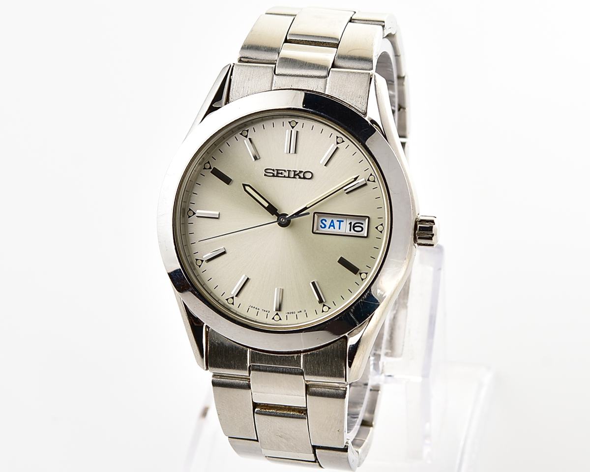 Seiko Spirit Quartz Day/Date wristwatch (Oct. 1996)
