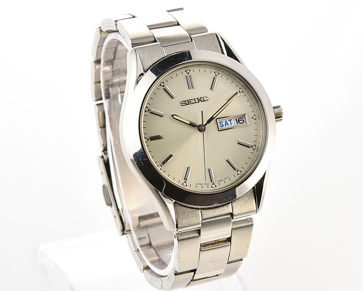 Seiko Spirit Quartz Day/Date wristwatch (Oct. 1996)