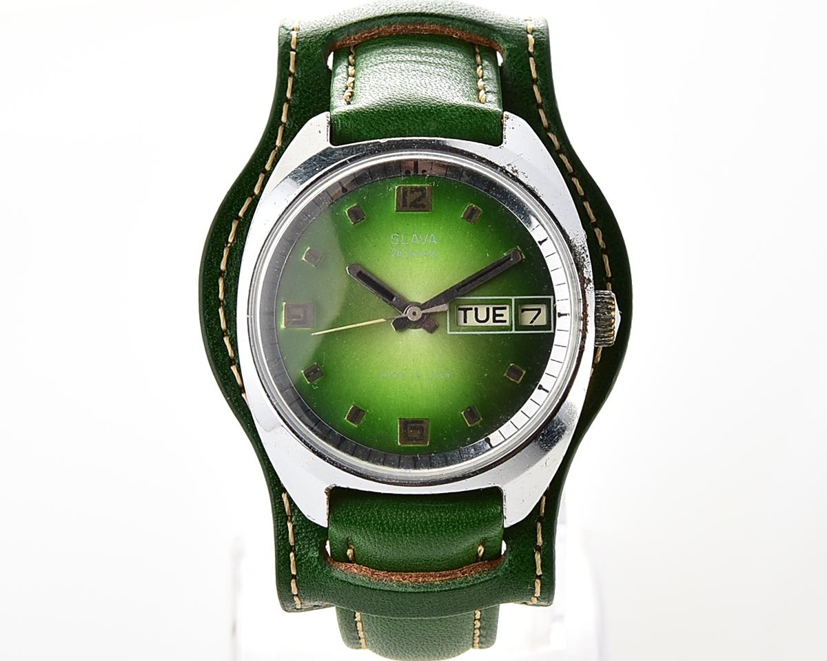 Large soviet mechanical Slava vintage wristwatch