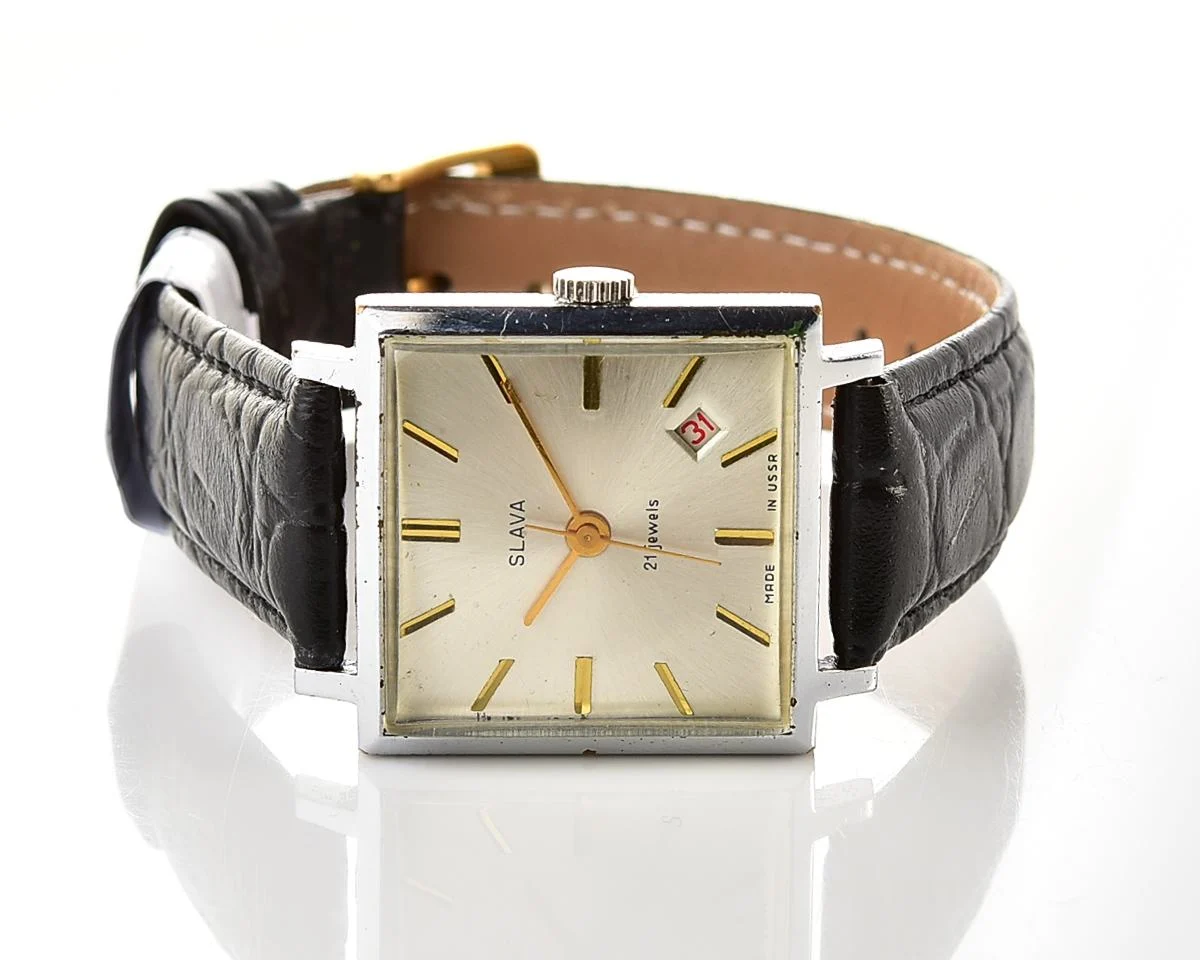 Square Slava Soviet mechanical watch with silver sunburst dial & date, 21 jewels, from the 1970s - Image 5