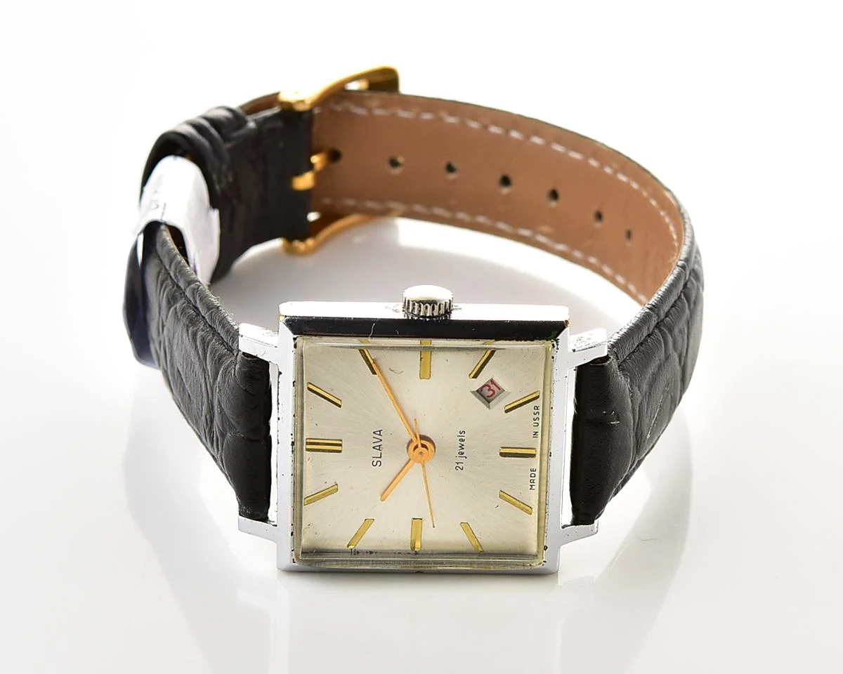 Square Slava Soviet mechanical watch with silver sunburst dial & date, 21 jewels, from the 1970s - Image 6