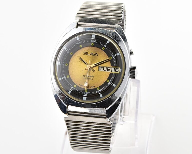 Slava soviet mechanical vintage watch with automatic self-winding movement