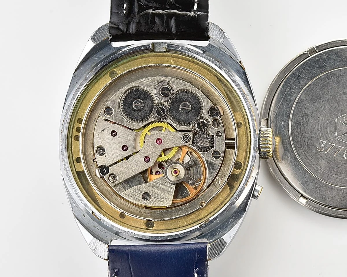 Slava vintage Soviet mechanical wristwatch + with two Nagata straps!
