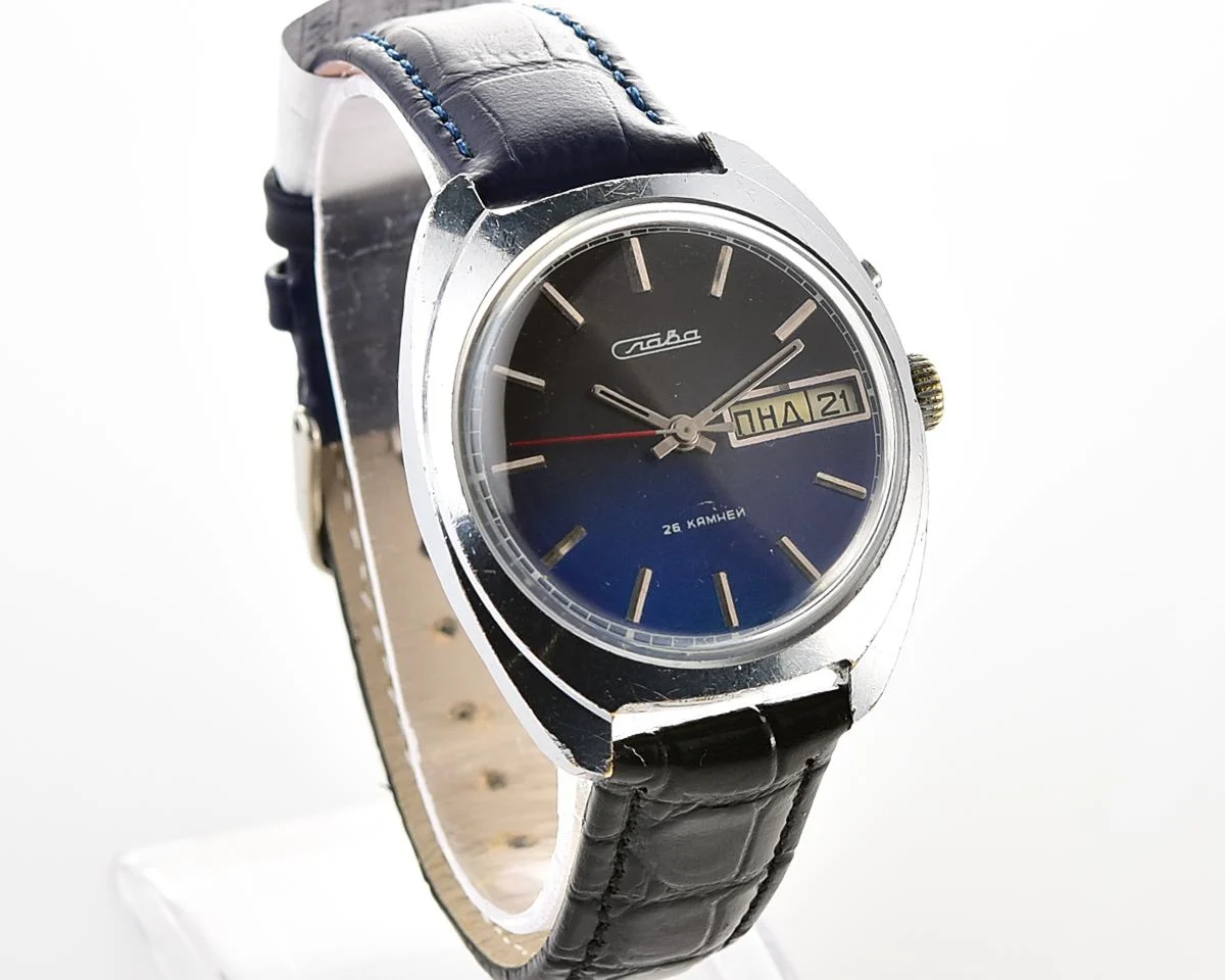 Slava vintage Soviet mechanical wristwatch + with two Nagata straps!