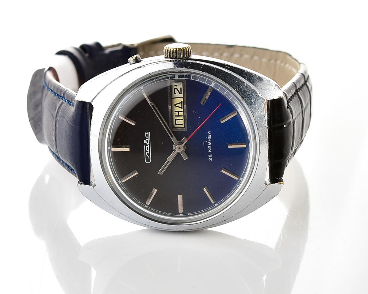Slava vintage soviet mechanical wristwatch + with two Nagata straps!