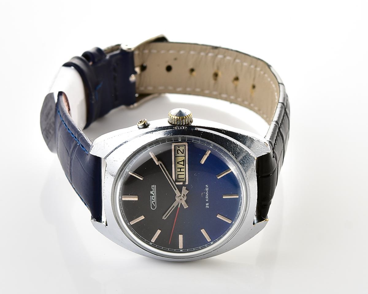 Slava vintage soviet mechanical wristwatch + with two Nagata straps!