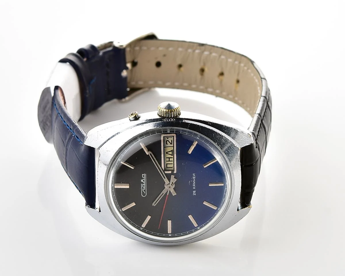 Slava vintage Soviet mechanical wristwatch + with two Nagata straps!