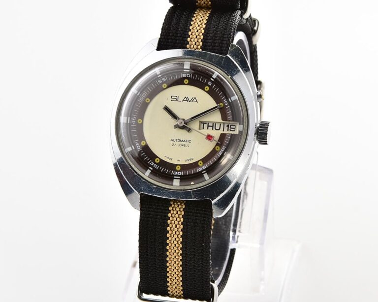 Slava soviet mechanical vintage watch with automatic self-winding movement