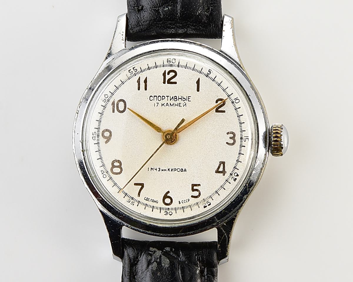 Vintage soviet SPORTIVNIE mechanical watch, from the 1st quarter of 1957