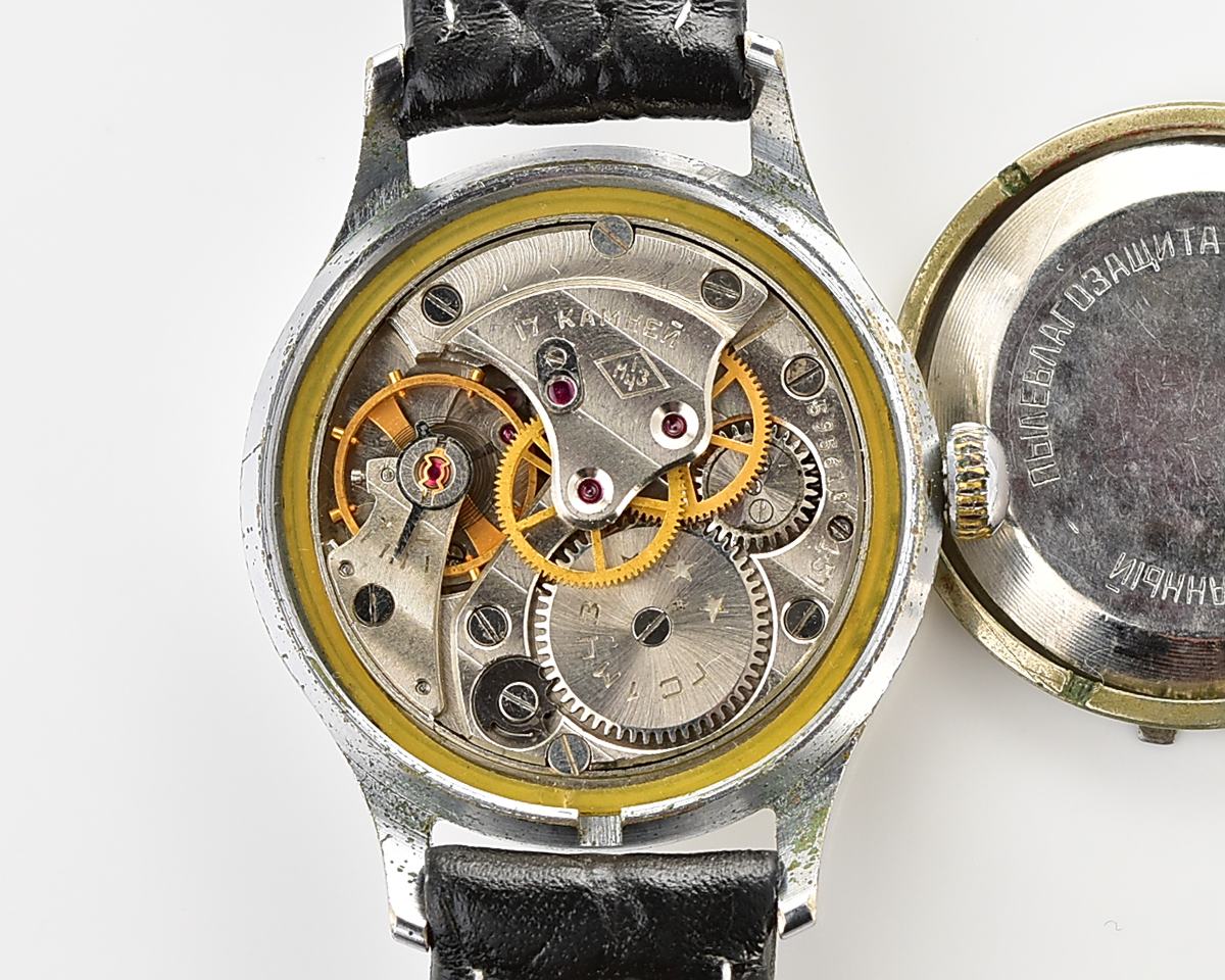 Vintage soviet SPORTIVNIE mechanical watch, from the 1st quarter of 1957